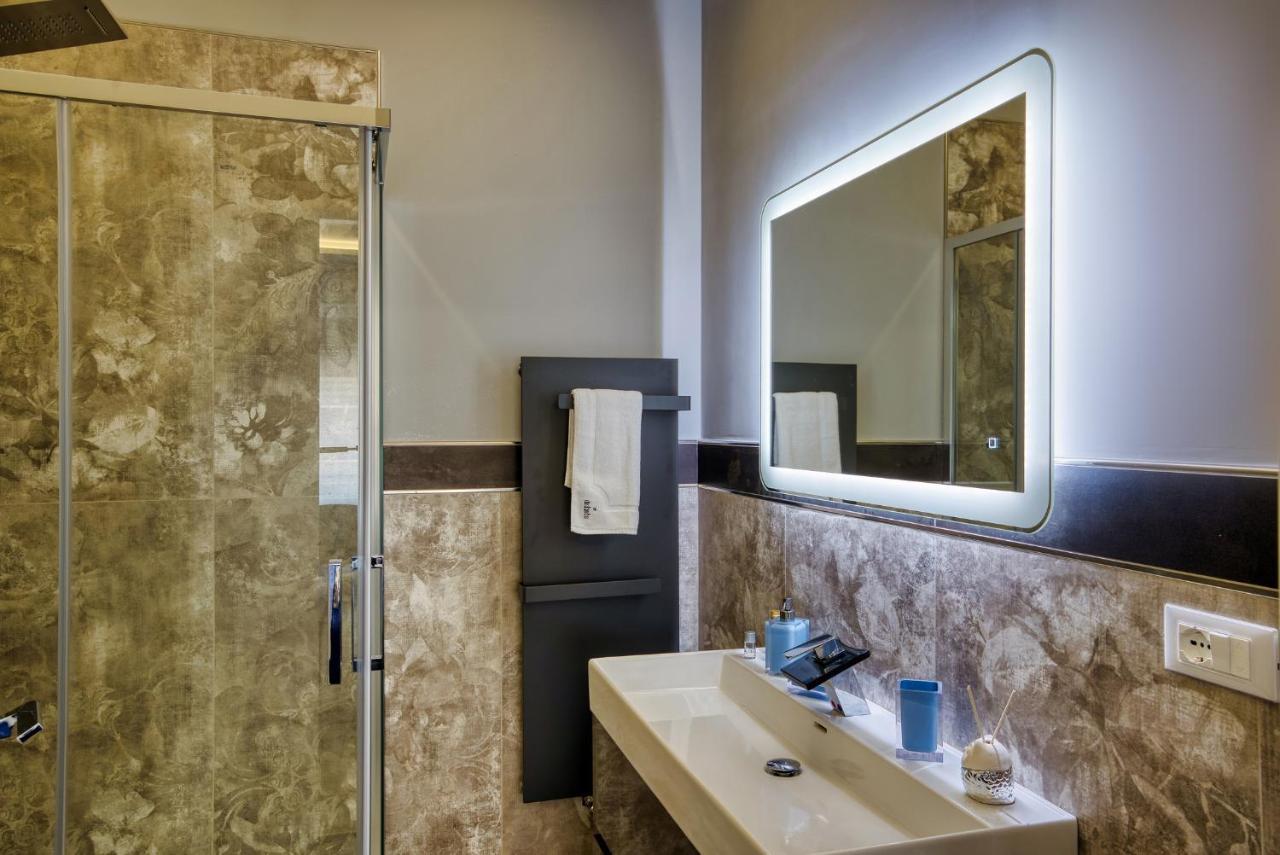 Distinto Suite & Rooms Lecce Exterior foto